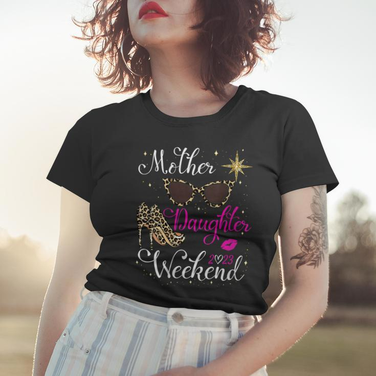 Womens Mother Daughter Weekend 2023 Family Vacation Girls Trip Women T-shirt Gifts for Her