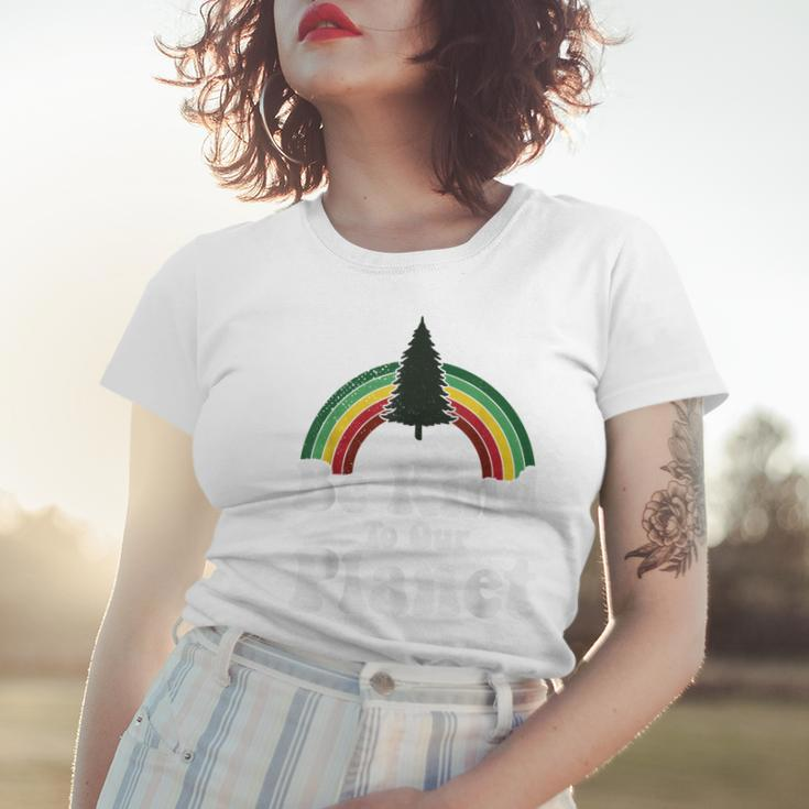 Earth Day Be Kind To Our Planet Retro Vintage Cute Earth Day Women T-shirt Gifts for Her