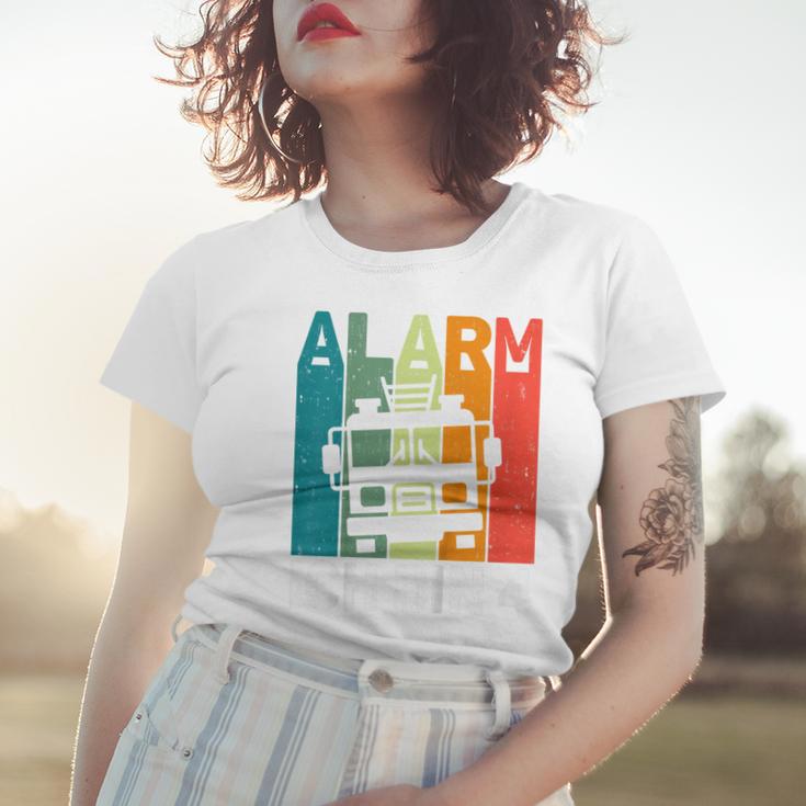 Feuerwehr Alarm Ich Bin 4 Jahre Retro Frauen Tshirt für Kindergeburtstag Geschenke für Sie