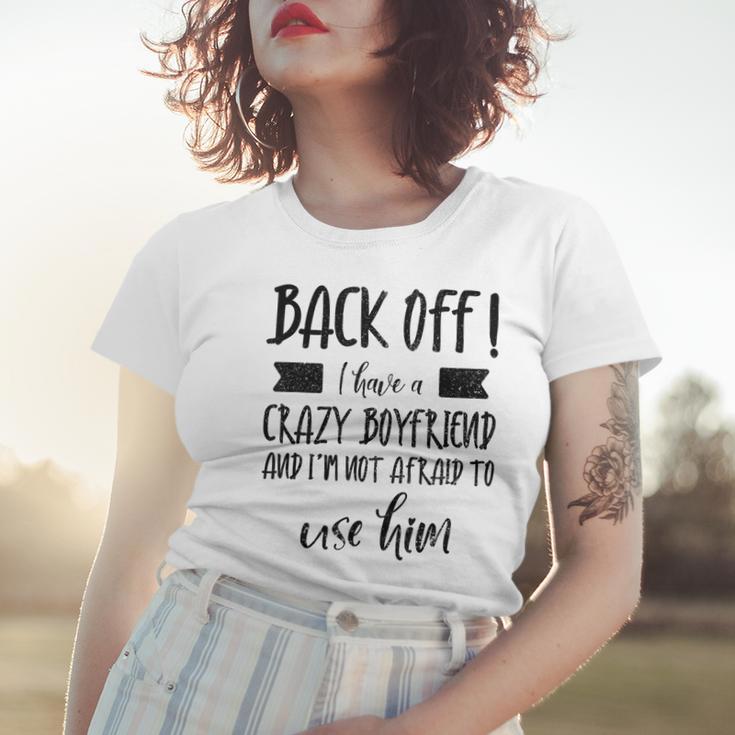 Ich habe einen verrückten Freund Frauen Tshirt, Lustiges Outfit für Paare Geschenke für Sie