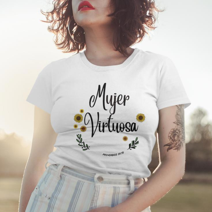 Womens Mujer Virtuosa Proverbios 3110 Spanish Christian Bible Women T-shirt Gifts for Her