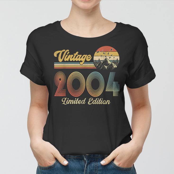 19 Year Old Gifts Made In 2004 Vintage 19Th Birthday Retro Women T-shirt