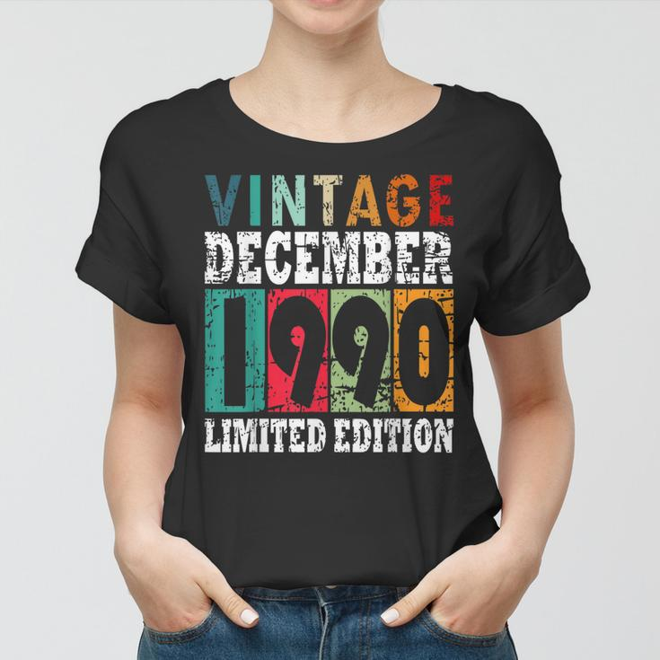 1990 Born In December Retro-Geschenkidee Frauen Tshirt