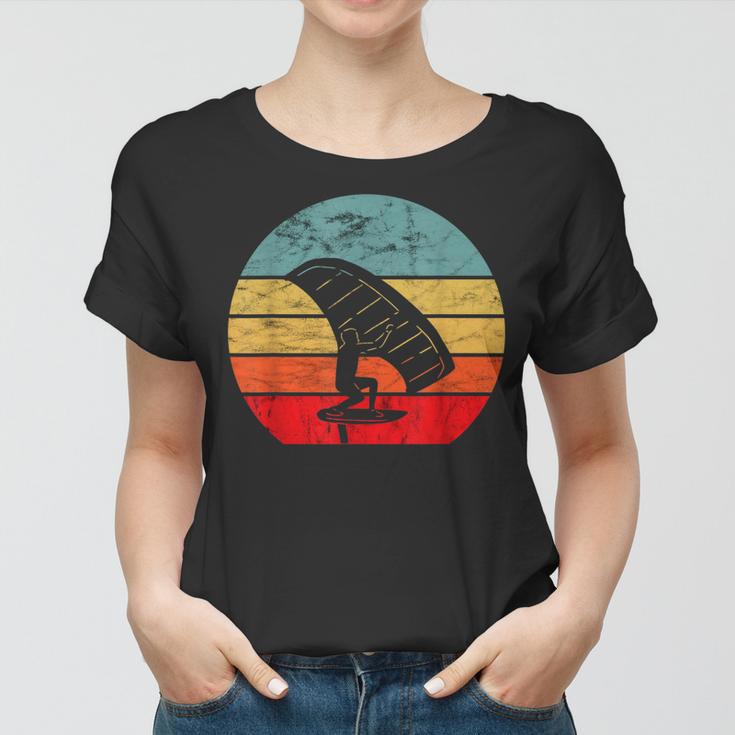 Folie Vintage Retro Foiler Elektrisches Hydrofoil Surfboard Frauen Tshirt