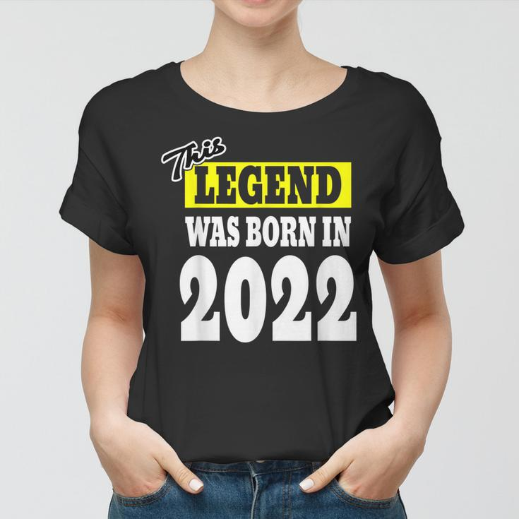 Legendärer Vater und Mutter, Dieses Kind 2022 Geboren Frauen Tshirt