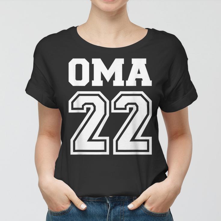 Oma 2022 Schwangerschaft Verkünden V2 Frauen Tshirt