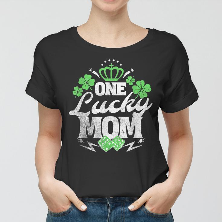 One Lucky Mom St Patricks Day Gift Vintage 70S Dice V2 Women T-shirt