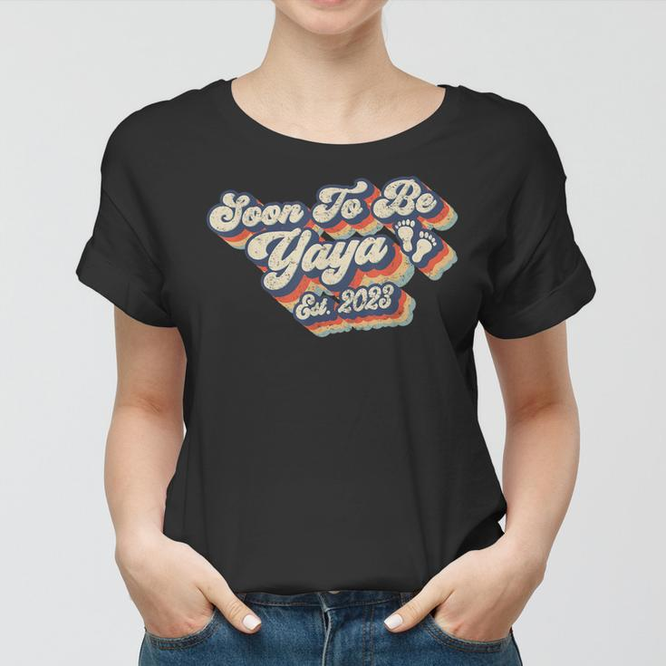 Retro Vintage Soon To Be Yaya 2023 New First Time Grandma Women T-shirt