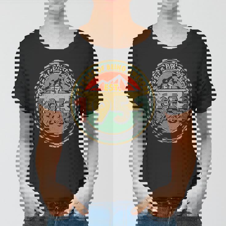 Womens Est Vintage 1953 70Th Birthday Retro 70 Year Old Men Women Women T-shirt