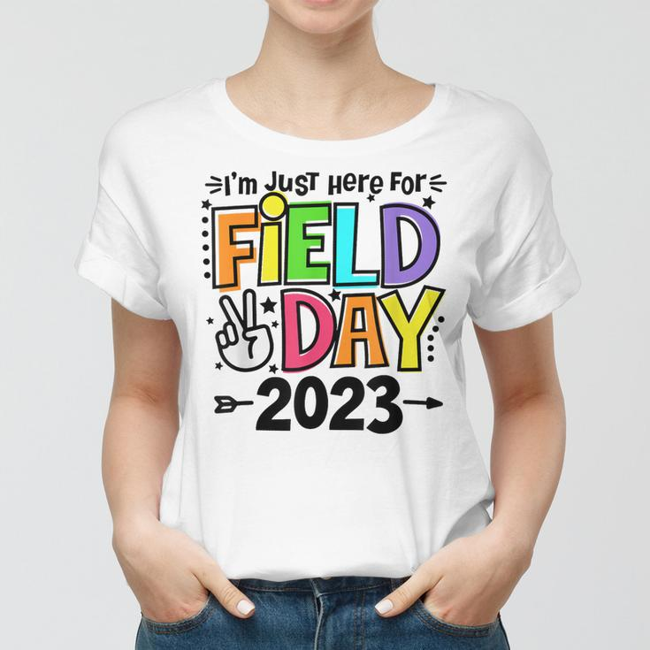 Just Here For Field Day 2023 Peace Sign Teacher Students Women T-shirt