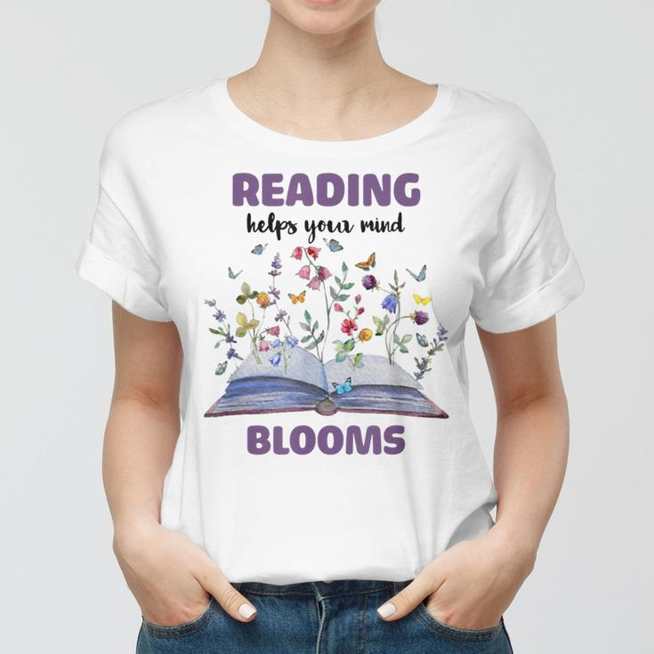 Reading Helps Your Mind Blooms Women T-shirt