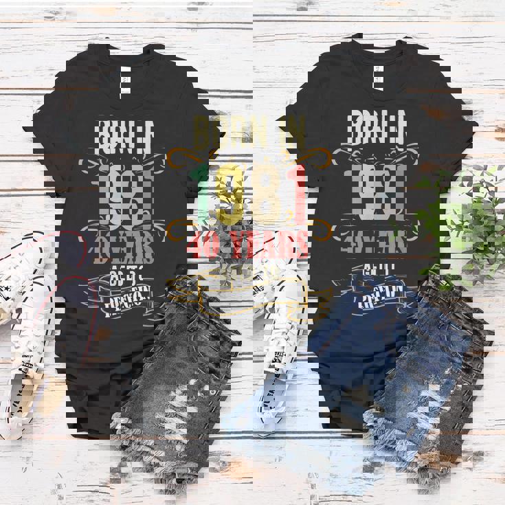 40 Geburtstag Männer 40 All Legends Are Born In März 1981 Frauen Tshirt Lustige Geschenke