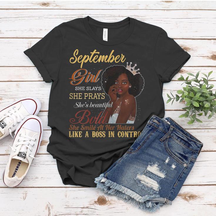 September-Mädchen Frauen Tshirt, Betend & Feiernd, Schöner Geburtstag Lustige Geschenke