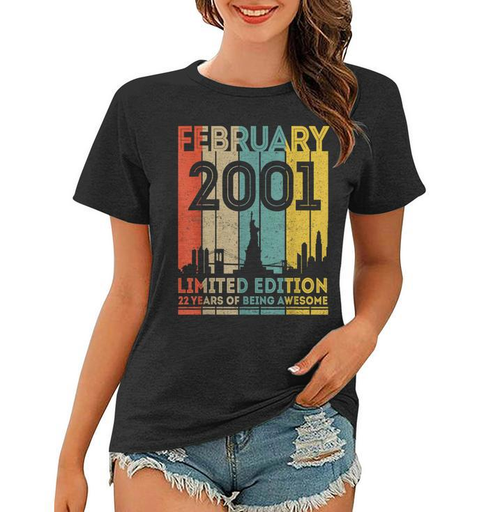 22 Years Old Gifts Vintage February 2001 22Nd Birthday  Women T-shirt