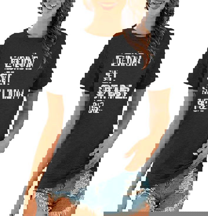 61 Geburtstag Geschenk 61 Jahre Legendär Seit September 196 Frauen Tshirt