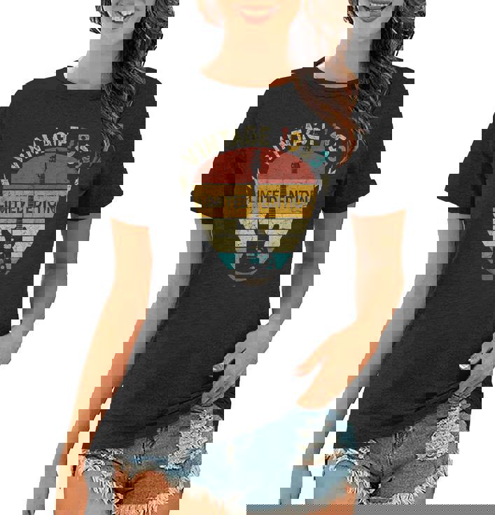 70 Years Old Gift Vintage 1953 Guitar Lover 70Th Birthday Women T-shirt