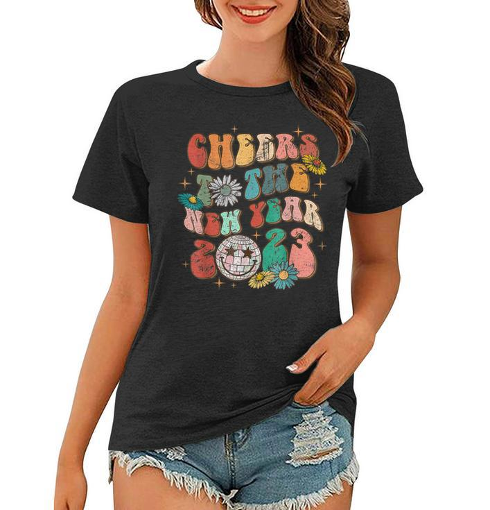 Groovy Cheers To The New Year 2023 Happy New Year Funny Women T-shirt