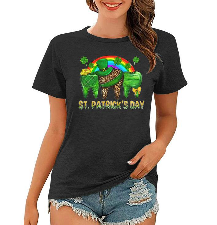 Happy St Patricks Day Dental Assistant Tooth Irish Rainbow  Women T-shirt