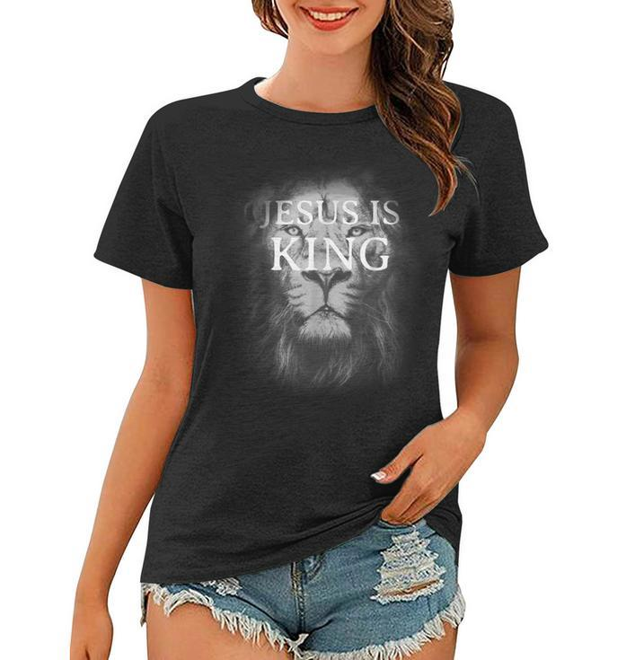 Jesus Is King Lion Christian  Women T-shirt