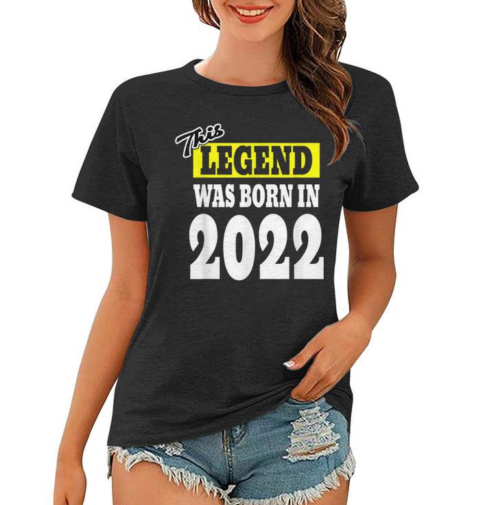 Legendärer Vater und Mutter, Dieses Kind 2022 Geboren Frauen Tshirt