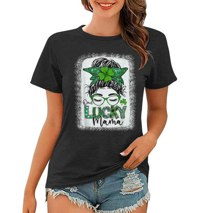One Lucky Mama St Patricks Day Messy Bun Leopard Bandana  Women T-shirt