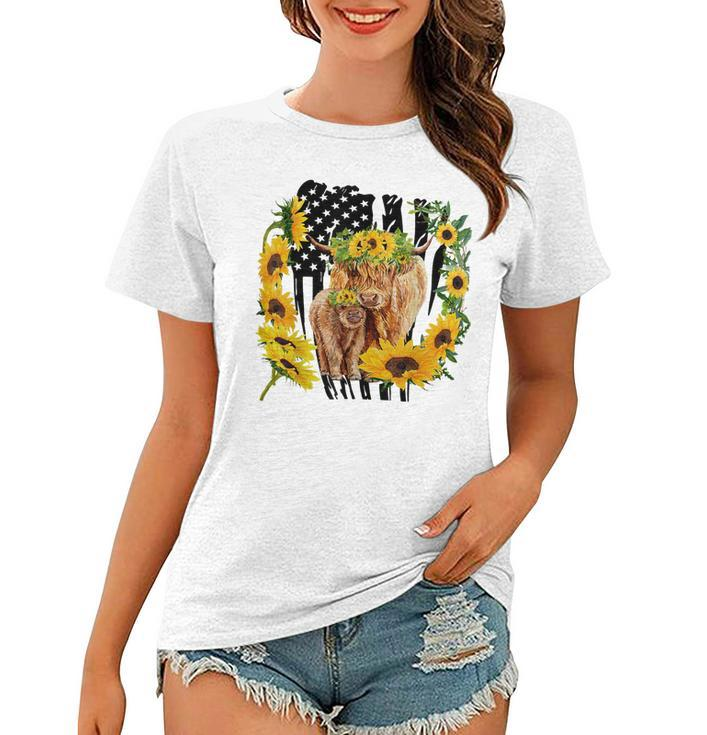 American Flag Sunflower Baby And Mother Highland Cow  Women T-shirt
