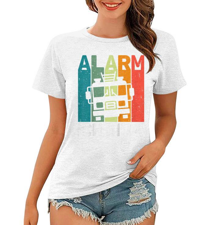 Feuerwehr Alarm Ich Bin 4 Jahre Retro Frauen Tshirt für Kindergeburtstag