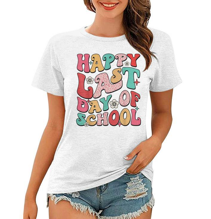 Retro Groovy Happy Last-Day Of School Leopard Teacher Kids  Women T-shirt