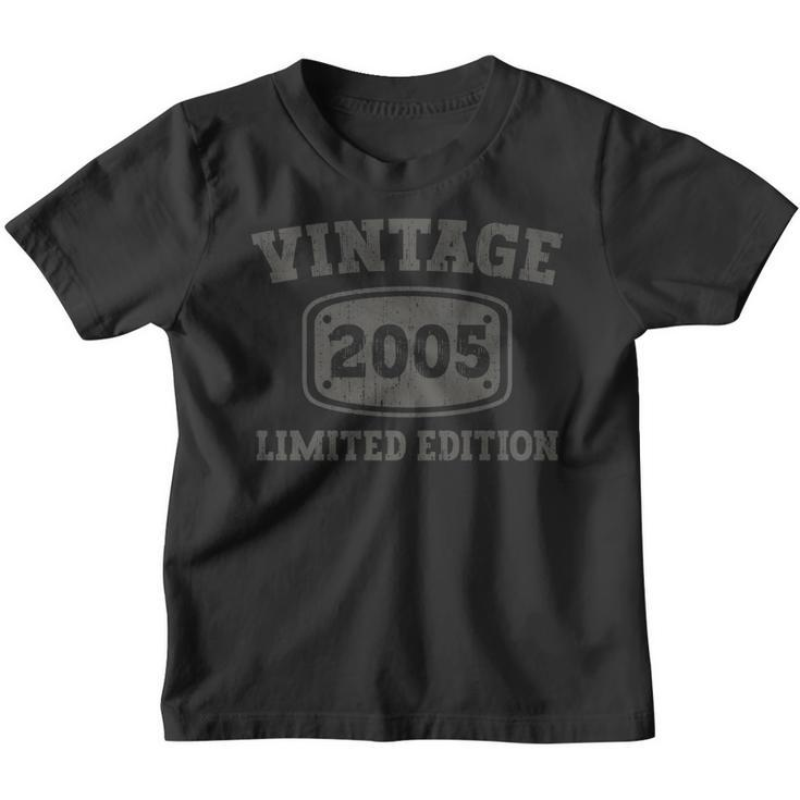 18 Year Old Vintage 2005 Cool 18Th Birthday Gifts Boys Girls   Youth T-shirt