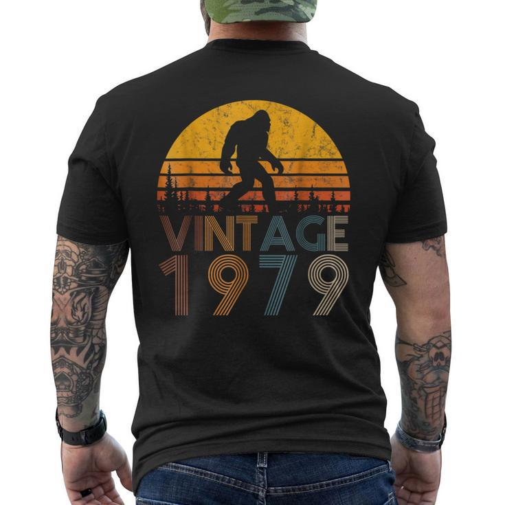 40 Years Old 1979 Vintage 40Th Birthday T Shirt Decorations V2 Men's Back Print T-shirt