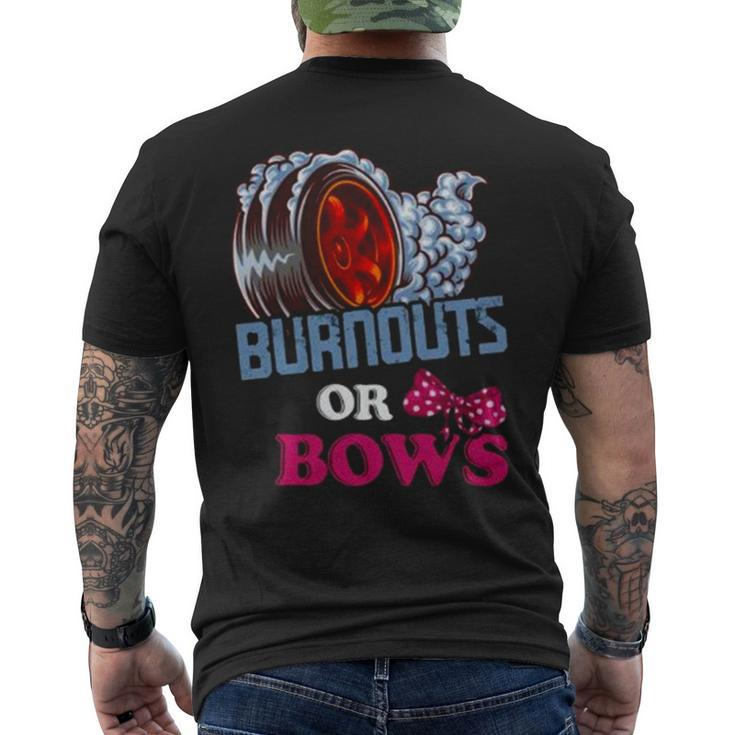 Burnouts Or Bows Gender Reveal – Dad Mom Witty Party Men's Back Print T-shirt