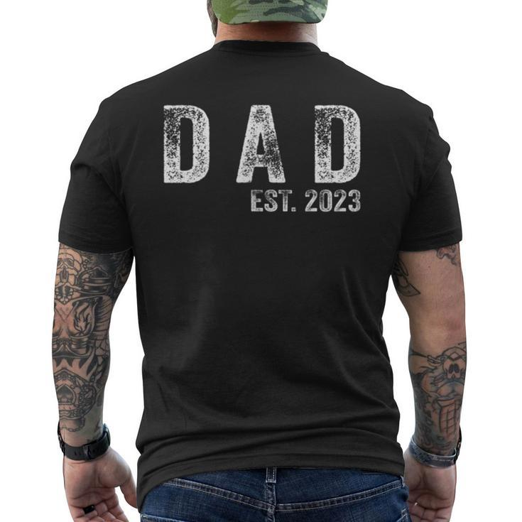 Dad Est 2023 First Fathers Day 2023 Promoted To Daddy Men's Back Print T-shirt