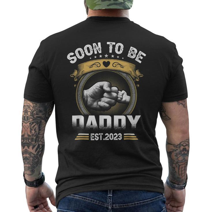 New Daddy Soon To Be Daddy Est 2023 New Dad Men's T-shirt Back Print