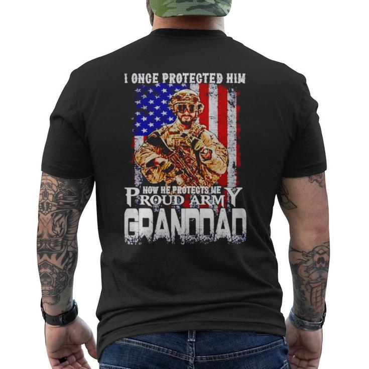 I Once Protected Him Now He Protects Me Proud Army Granddad Men's Back Print T-shirt