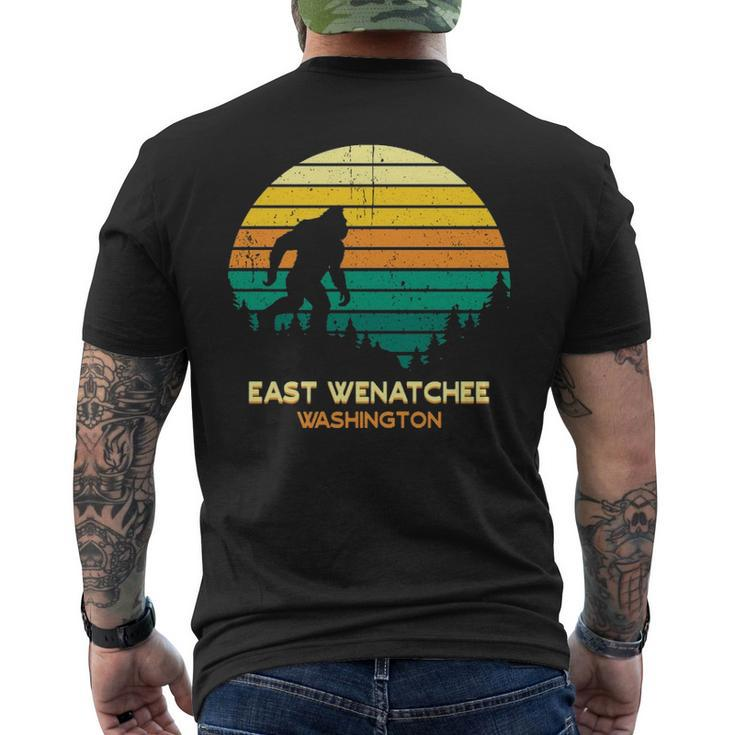 Retro East Wenatchee Washington Big Foot Souvenir V2 Men's T-shirt Back Print