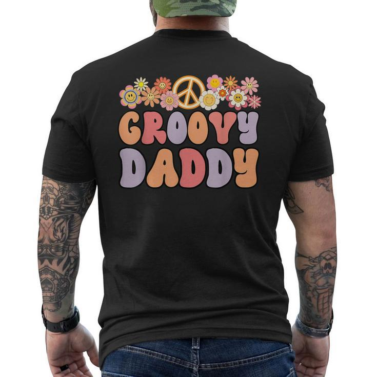 Retro Groovy Daddy And Vintage Family Retro Dad Birthday Men's T-shirt Back Print