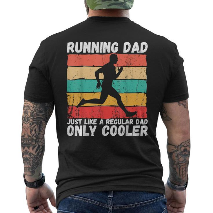 Retro Running Dad Runner Marathon Athlete Humor Outfit Men's T-shirt Back Print