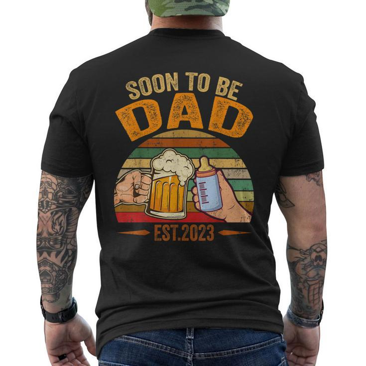 Mens Soon To Be Dad Est 2023 Fathers Day New Dad Vintage Mens Men's T-shirt Back Print