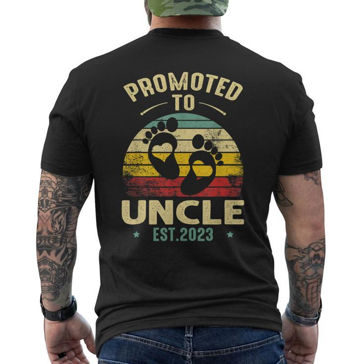 Vintage Promoted To Uncle 2023 Baby Feet New Uncle Men's T-shirt Back Print