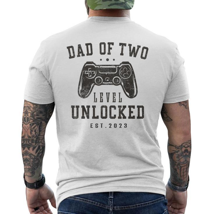 Mens Dad Of Two Level Unlocked 2023 Promoted To Daddy Again Men's Back Print T-shirt