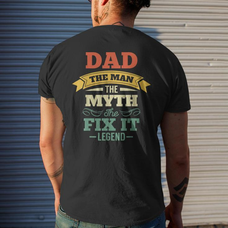 Retro Vintage Handyman Dad Mr Fix It Fathers Day Men's Back Print T-shirt Gifts for Him