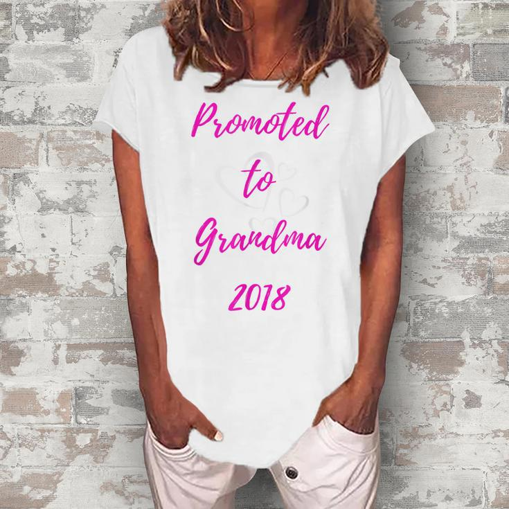 Promoted To Grandma 2018 New Grandma Women's Loosen T-Shirt