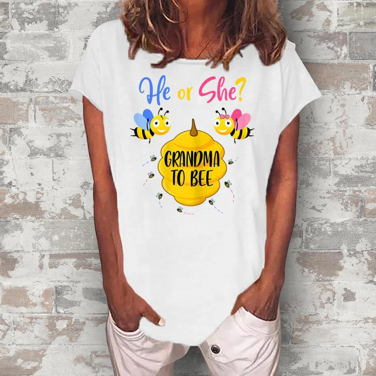 He Or She Grandma To Bee Gender Reveal Baby Shower Women's Loosen T-Shirt