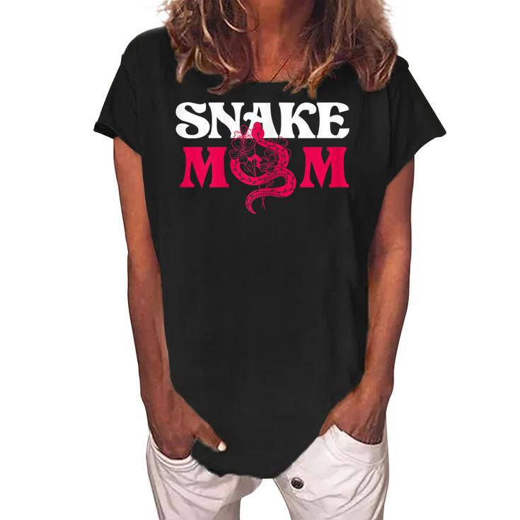 Snake Mom Mother Flowers Rattlesnake Python Cobra Gift Gift For Womens Women's Loosen Crew Neck Short Sleeve T-Shirt