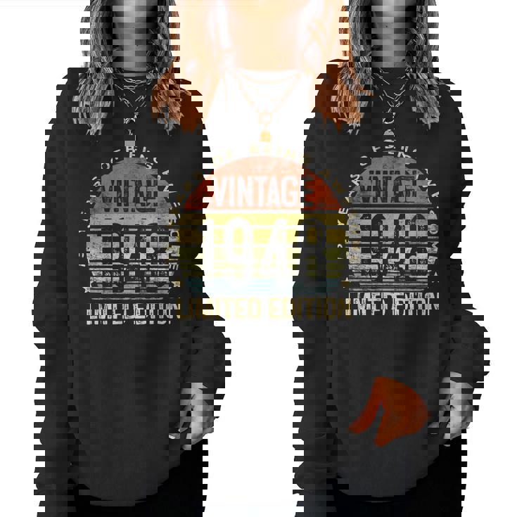 75Th Birthday Men Women Vintage 1948 75 Year Old Bday Women Sweatshirt