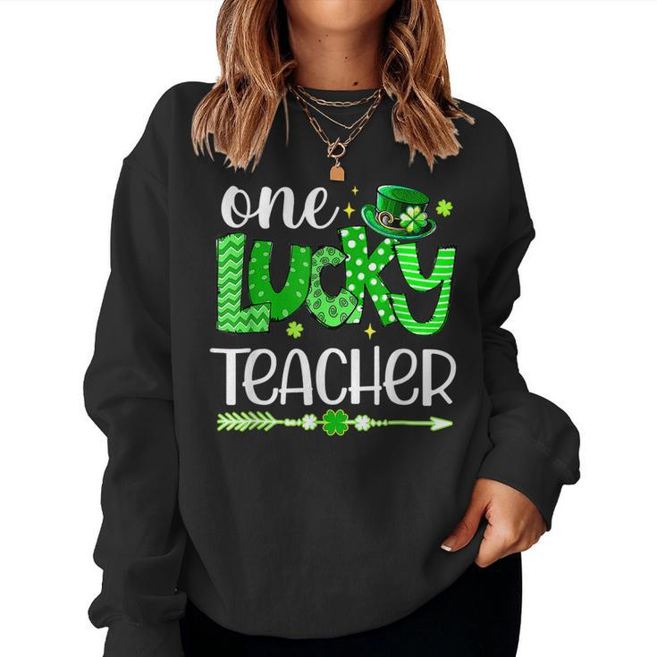 Green Leopard Shamrock One Lucky Teacher St Patricks Day  Women Crewneck Graphic Sweatshirt
