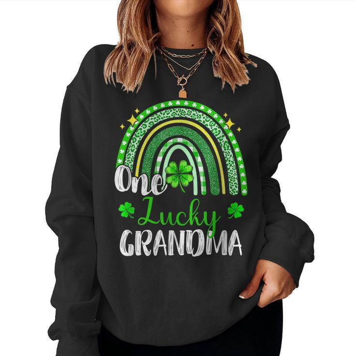 One Lucky Grandma Leopard Print Rainbow St Patricks Day  Women Crewneck Graphic Sweatshirt