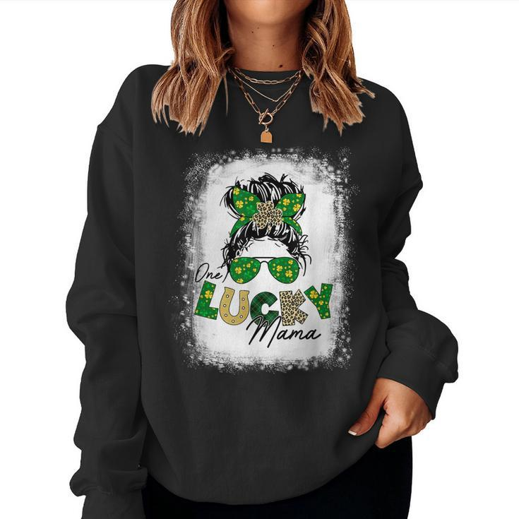 One Lucky Mama Funny Father Irish Clovers St Patricks Day  Women Crewneck Graphic Sweatshirt