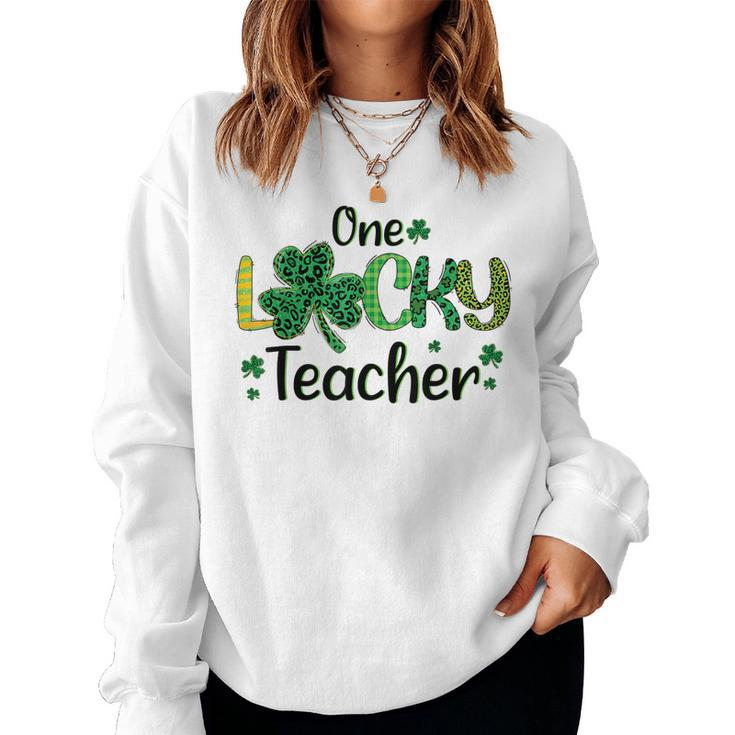Green Leopard Shamrock One Lucky Teacher St Patricks Day Women Crewneck Graphic Sweatshirt