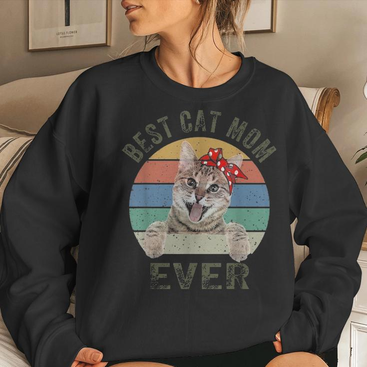 Best Cat Mom Ever Cat Retro Vintage Mothers Day Gifts Women Crewneck Graphic Sweatshirt Gifts for Her